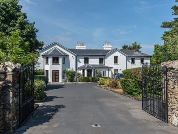 6 Brooklawn, Dungriffin, Rd, Howth, Co. Dublin