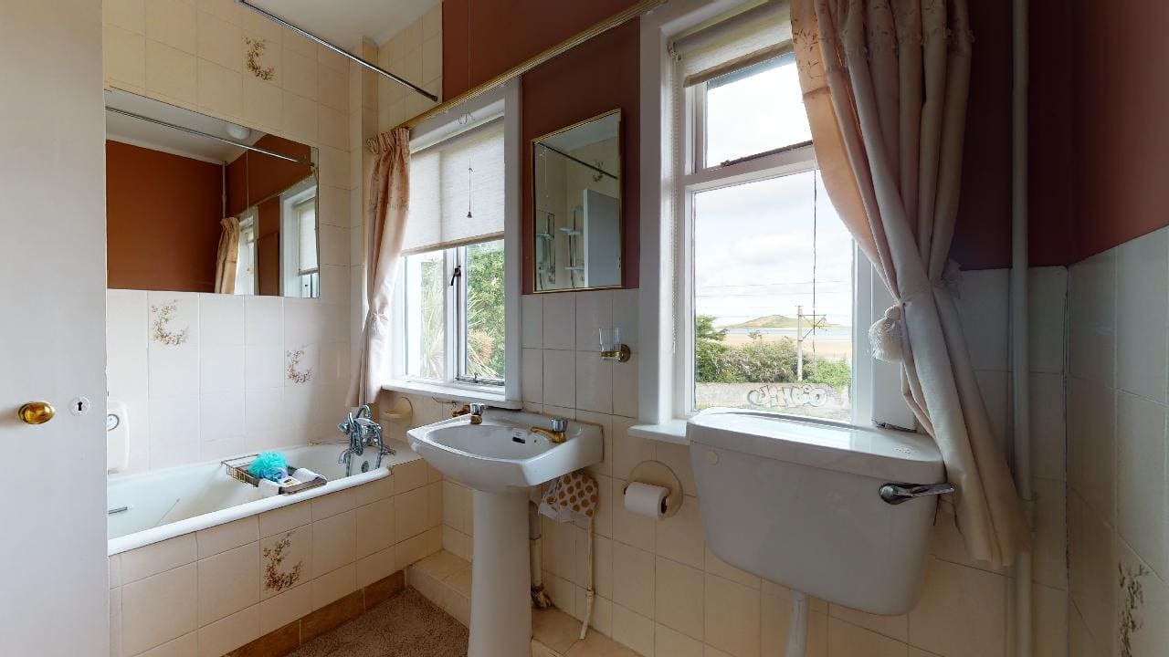 54 Howth Road, Howth, Co. Dublin