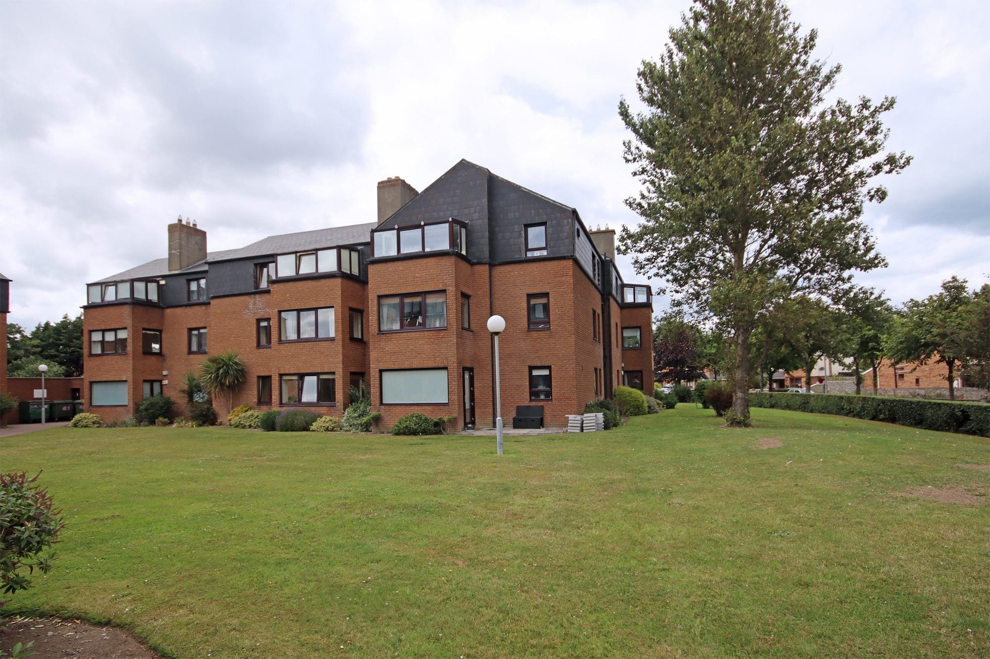 front2 28D Radcliffe, Dublin Road, Sutton, Dublin 13