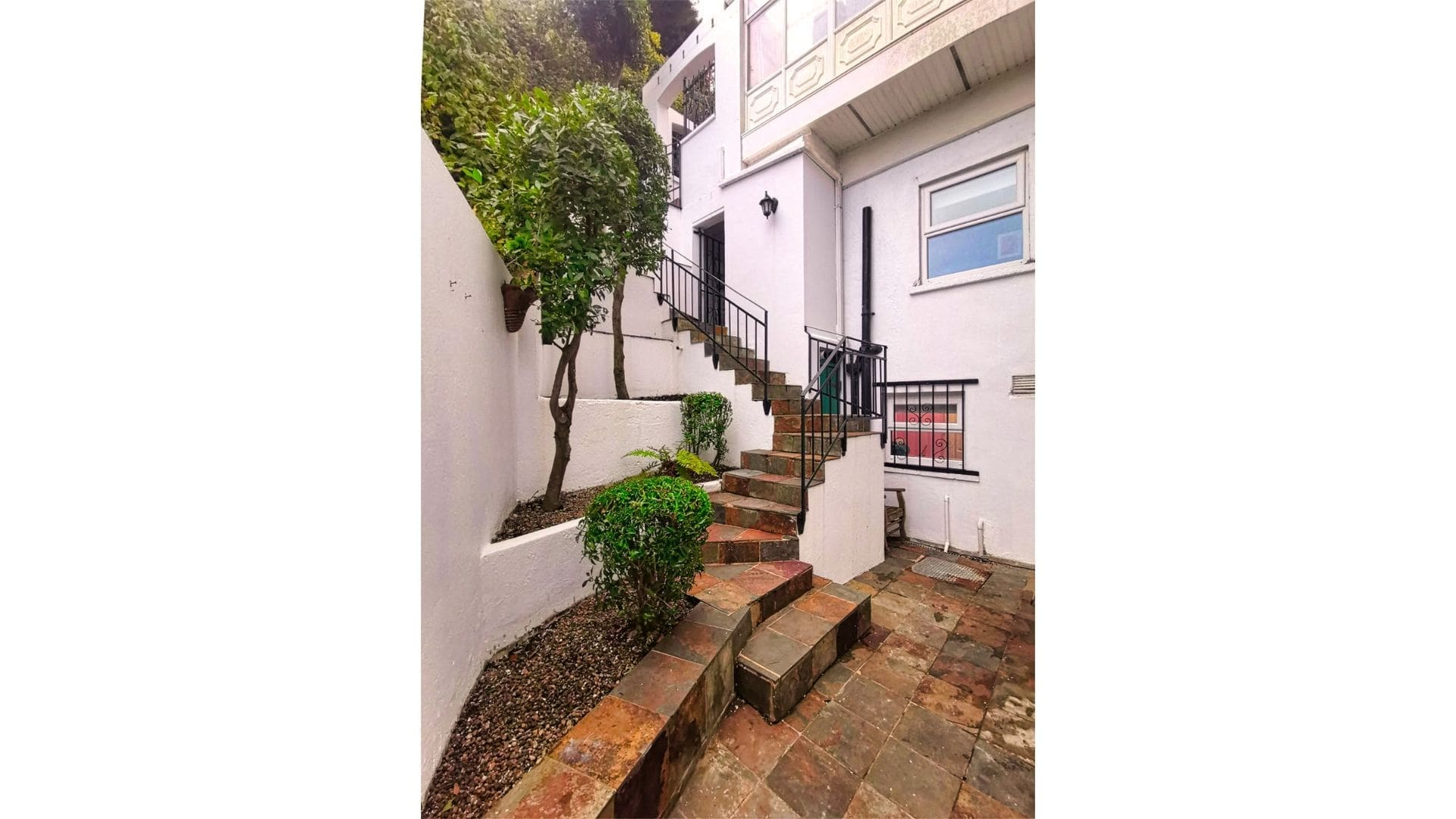 1 1 Abbey Street, Howth, Co. Dublin