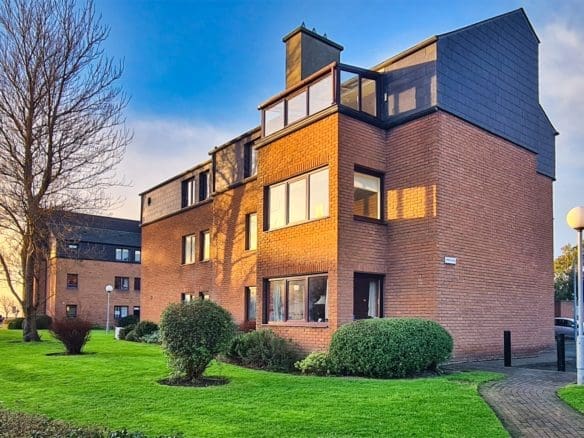 36 Radcliffe, Dublin Rd, Sutton, D13