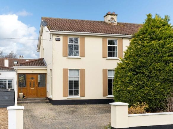 16 Waterside Crescent, Portmarnock, Co Dublin