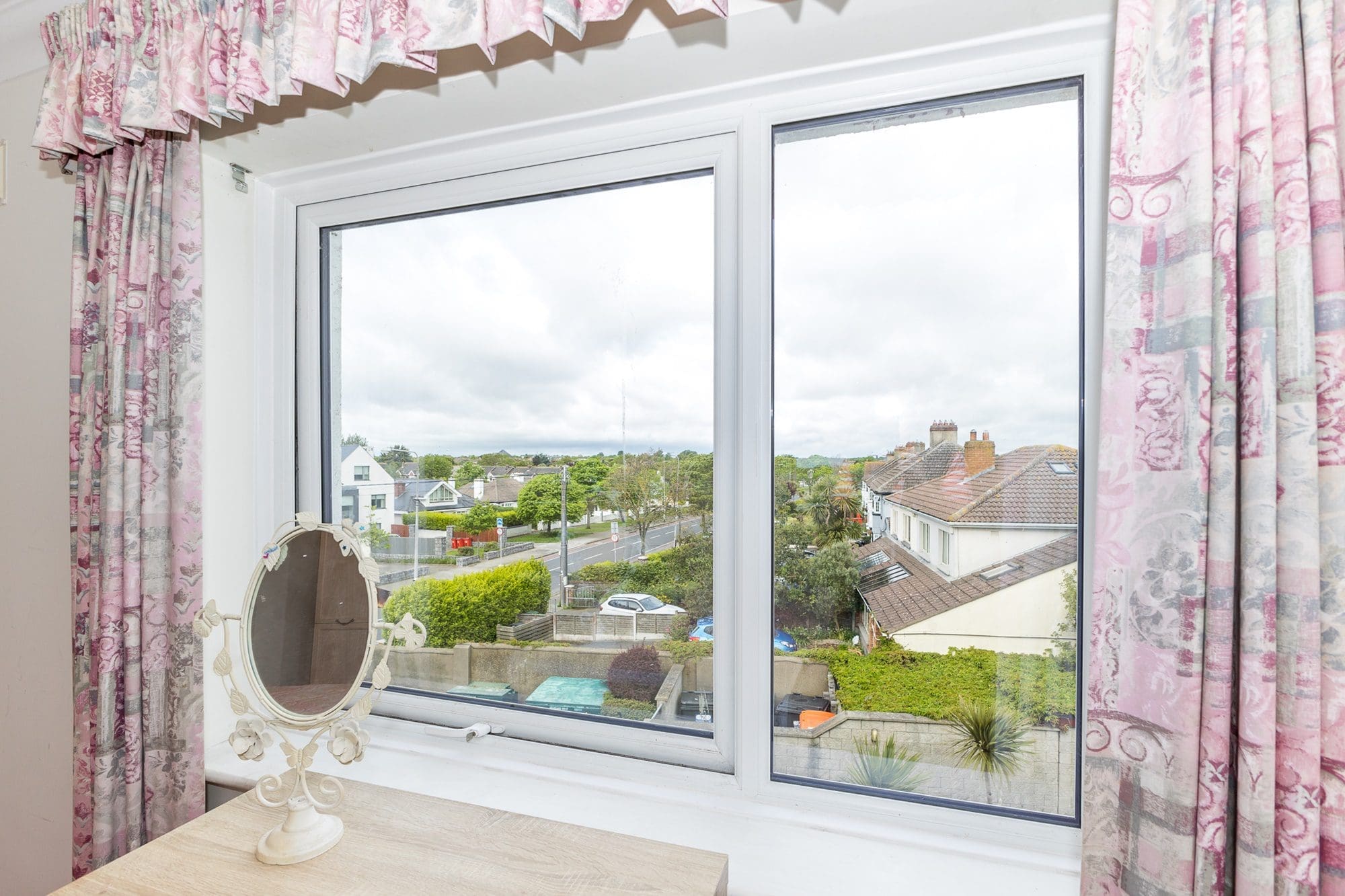 203A8885 Apartment 5, Mariners Court, Sutton, Dublin 13