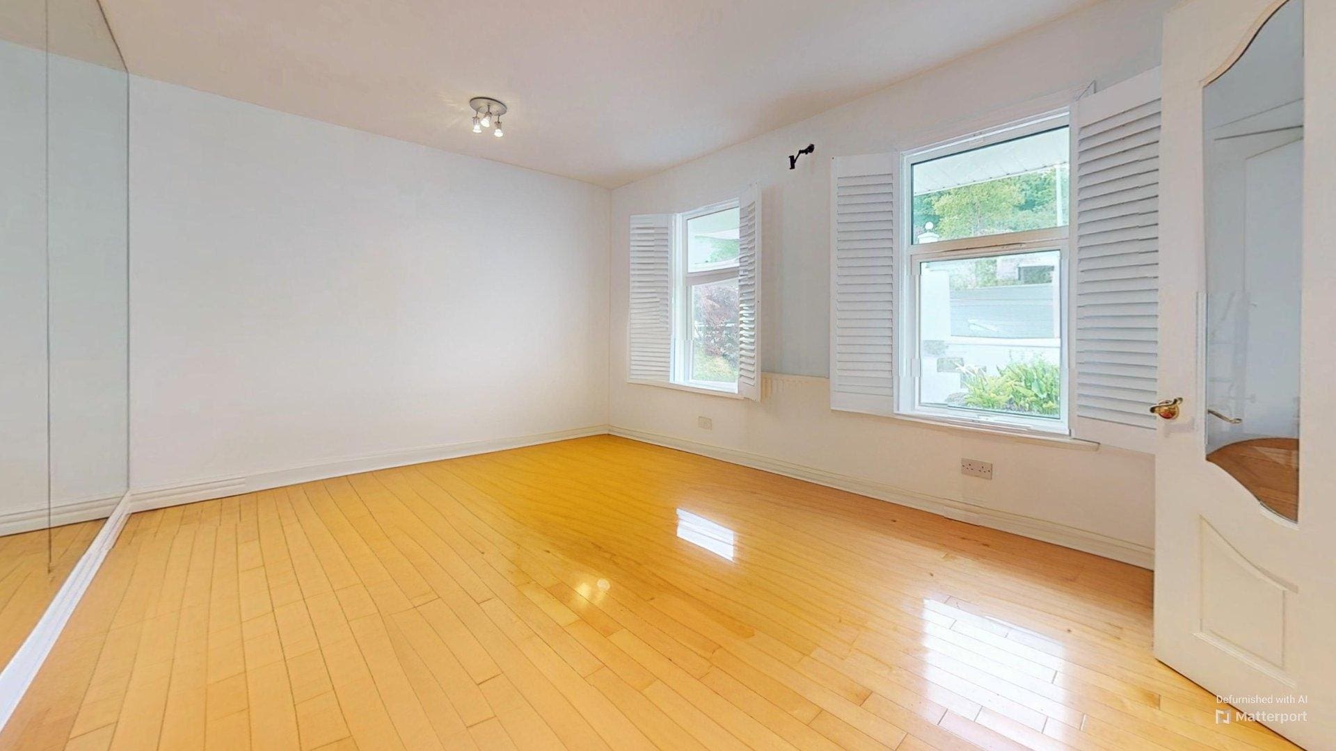 20-Woodside-Windgate-Rd-Howth-Co-Dublin-Living-Room-Defurnished 1 20 Woodside, Windgate Road, Howth, Co Dublin