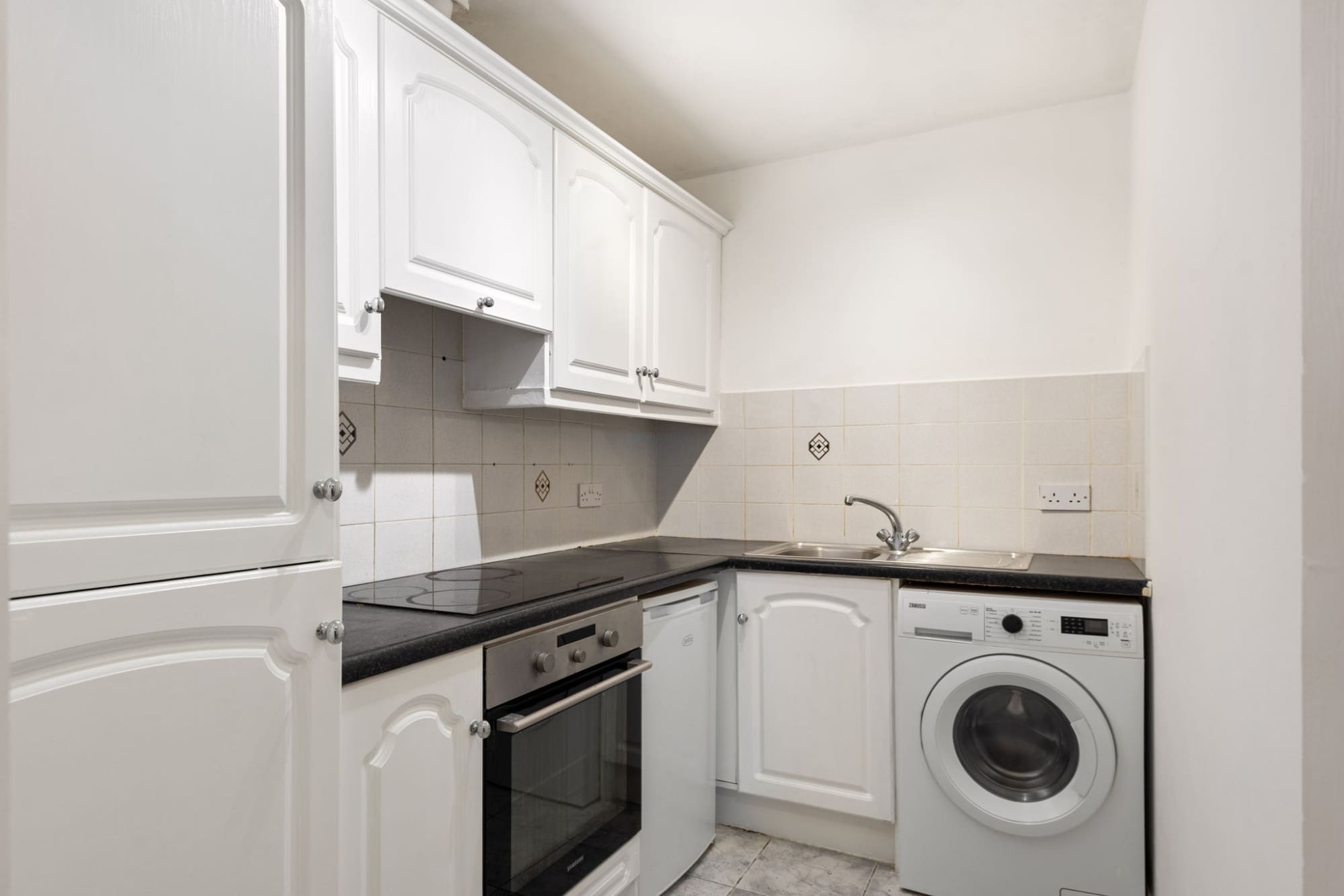 Kelly10-web-or-mls-Image -002 Apartment 1, Portmarnock Town Centre, Strand Road, Portmarnock, Co.Dublin