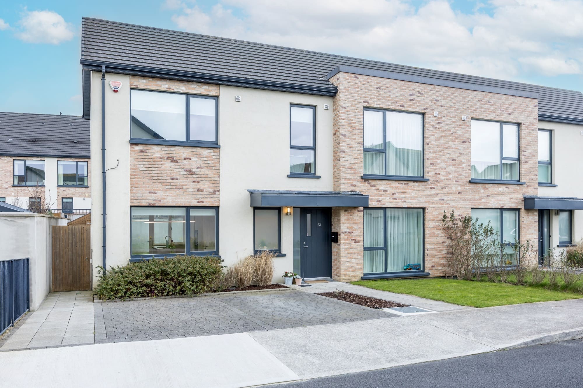 33 The Crescent, St. Marnocks Bay, Portmarnock, Co.Dublin