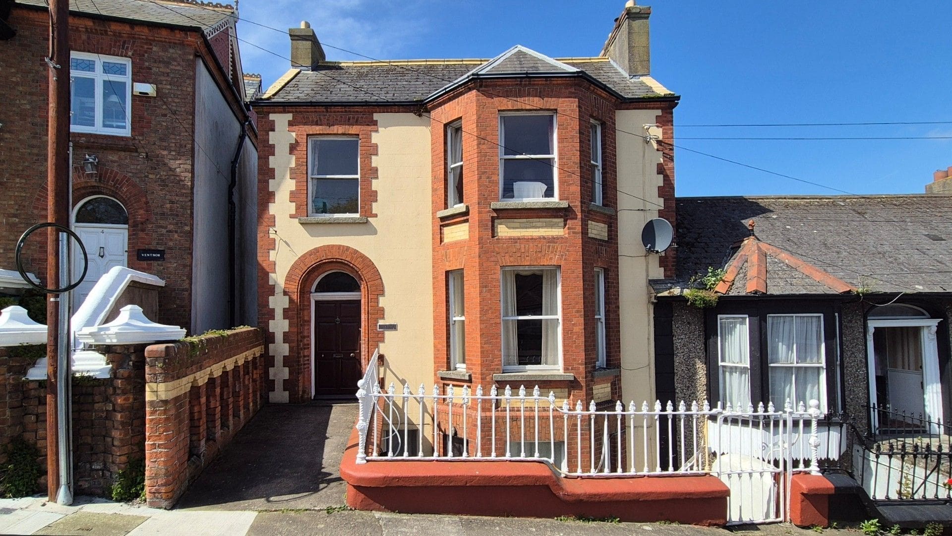 frontedit Melrose, 3 Thormanby Rd, Howth, Co. Dublin