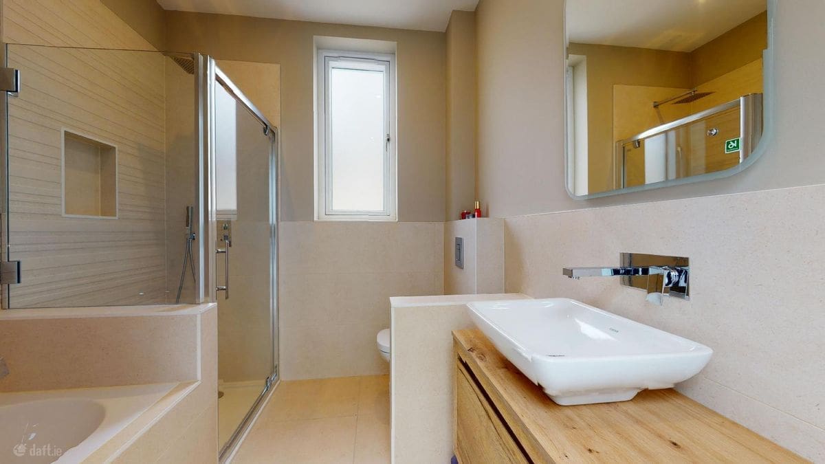 Bathroom 4 Grey’s Lane, Howth, Dublin 13