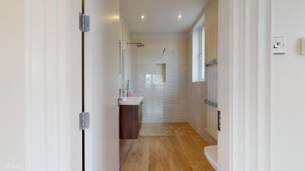 Bathroom 6 Grey’s Lane, Howth, Dublin 13