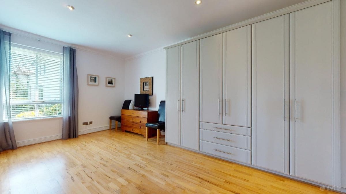 Brooklawn, Dungriffin Road, Howth, Dublin 13