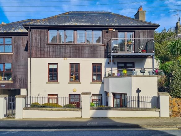 2 Emo House, Main Street, Howth, Co. Dublin