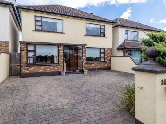 10 Burrow Court, Portmarnock, Co Dublin