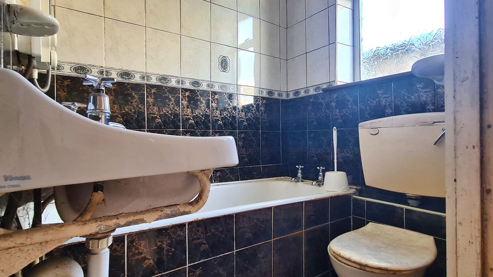 bathroom 57 Edenmore Park, Edenmore, Dublin 5