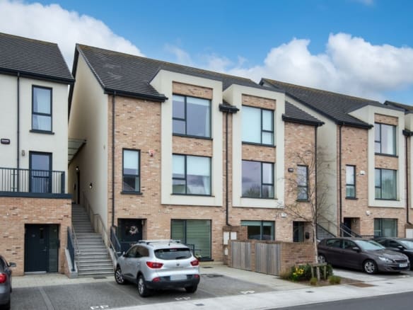 32 The Grove, St.Marnocks Bay, Portmarnock, Co.Dublin