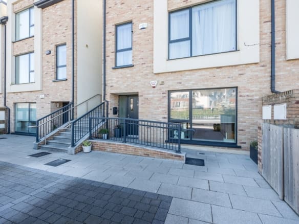 35 The Grove, St.Marnocks Bay, Portmarnock, Co.Dublin