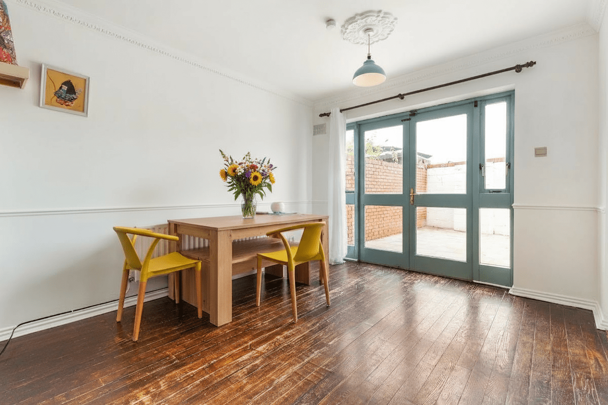 dining 24 Tramway Court, Sutton, Dublin 13