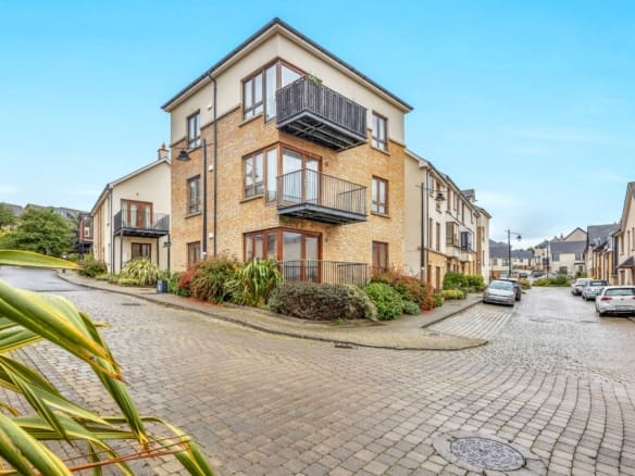 6 The Walk, Robswall, Malahide, Co. Dublin
